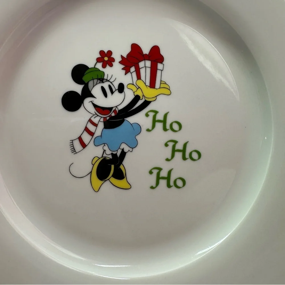 Disney mickey minnie mouse Mickey's vintage holiday plate set of 2 christmas